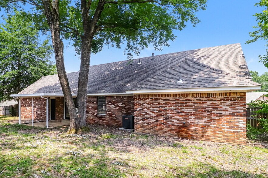 Building Photo - 6891 Autumnhill Ln