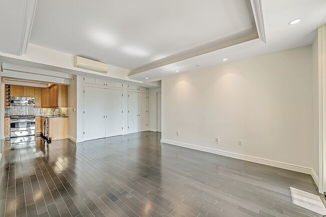 Building Photo - 30-11 21st St