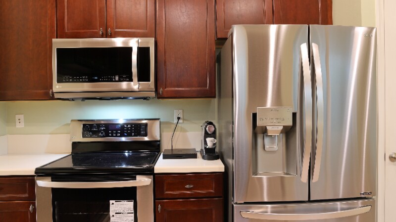 Building Photo - 407 SW Walking Path