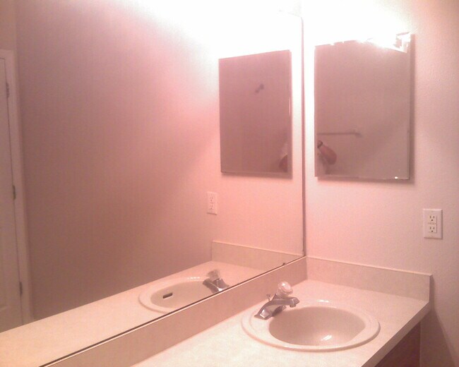 Building Photo - 2424 Cerberus Dr