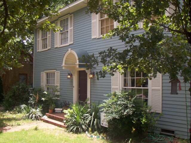 Your UPSTAIRS faces Bell Ave from another door 940-383-2500 - 2019 N Bell Ave