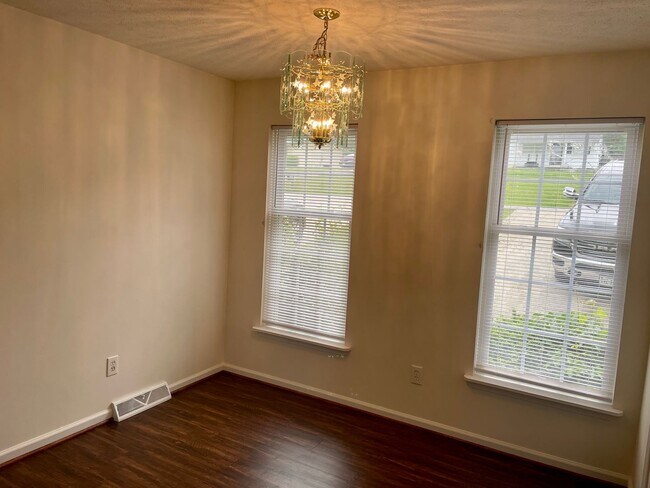 Building Photo - 408 Alta Ln