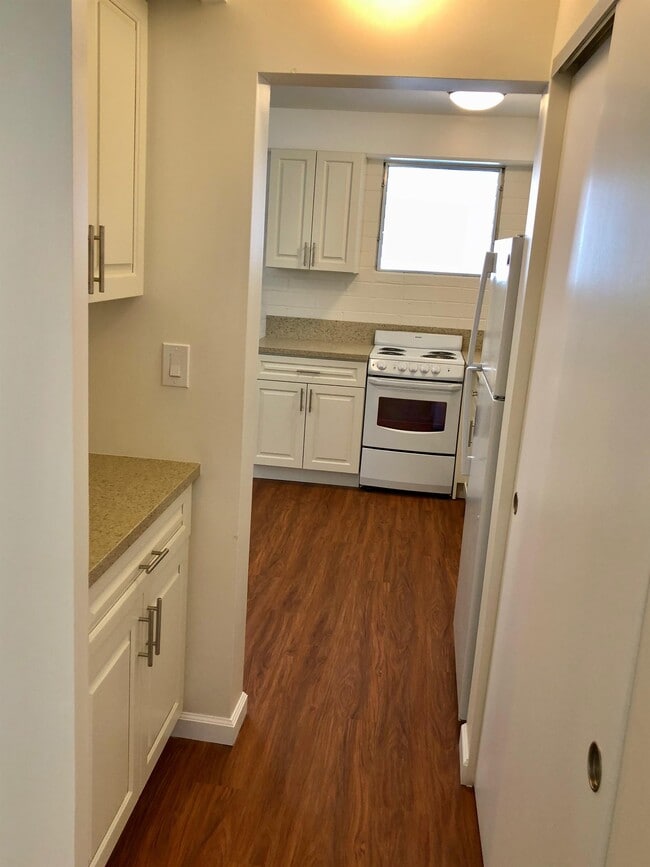 Building Photo - 410 Nahua St
