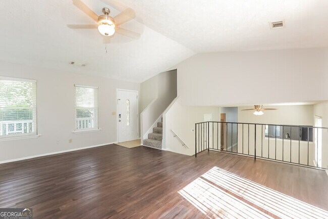 Building Photo - 6270 Leverett Dr