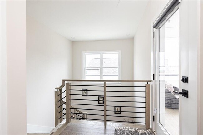 Building Photo - 2722 Thornewilde Wy