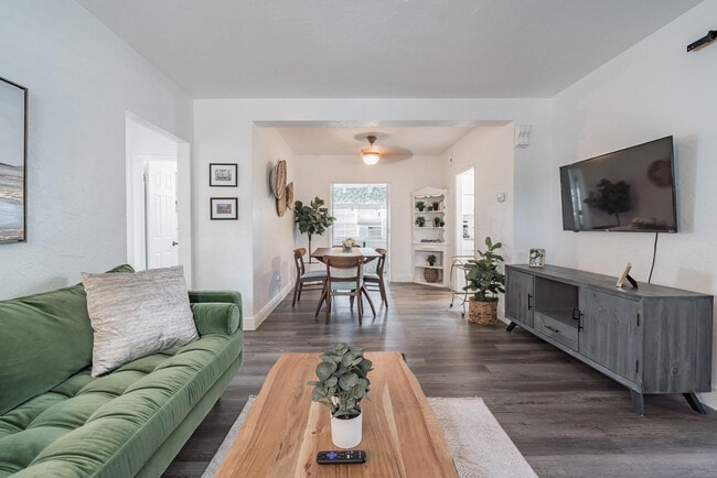 Building Photo - 1016 Street