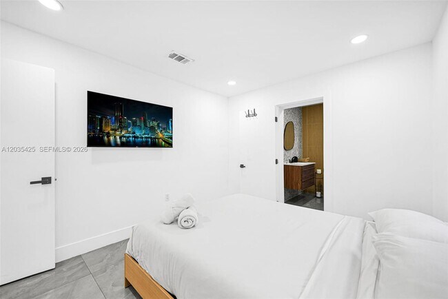 Building Photo - 112 NW 53rd St