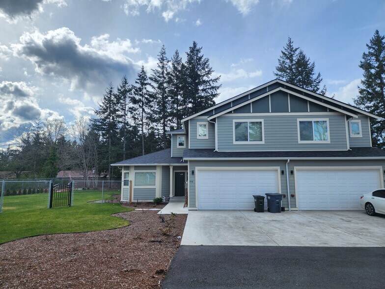 Building Front View - 958 152nd St E