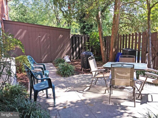 Building Photo - 3336 Webley Ct