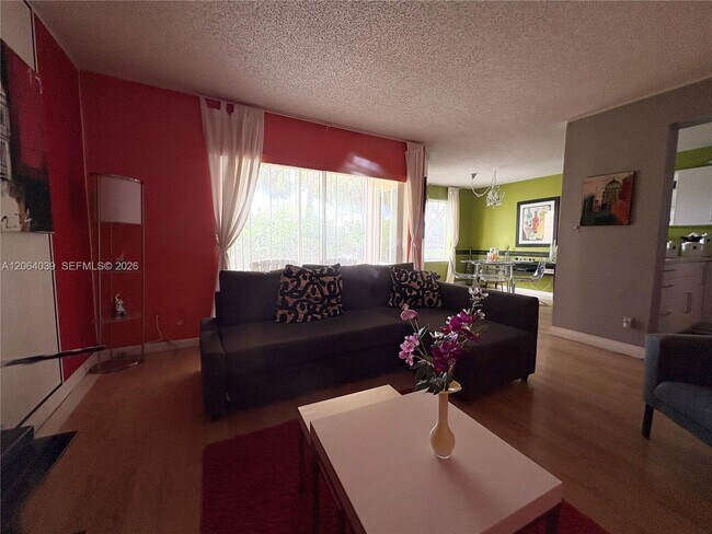 Building Photo - 929 Coral Club Dr