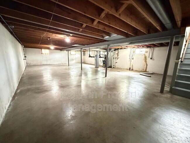 Building Photo - 1664 Talisman Ln