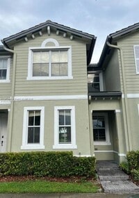 Building Photo - 205 SE 29th Terrace