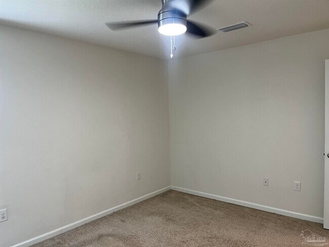 Building Photo - 5862 Blackhorse Cir