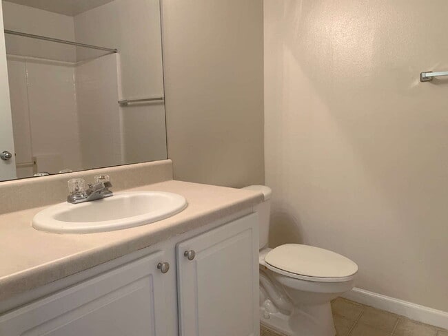 Building Photo - 3BR | 2 BA | 1-Car Las Palmas Townhome