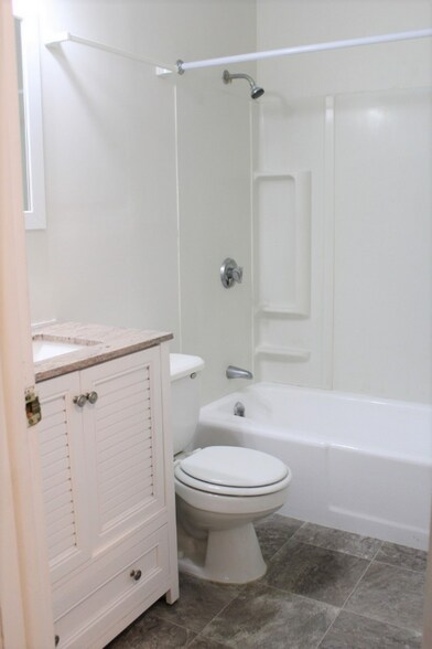 Building Photo - 10 Belchertown Rd