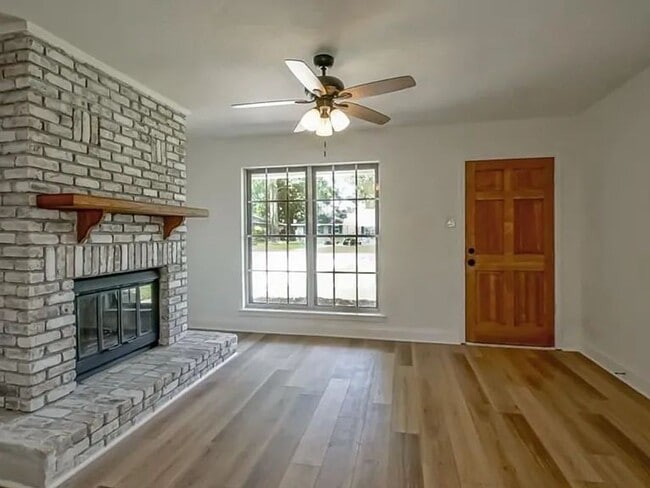 Building Photo - GREAT HOMES