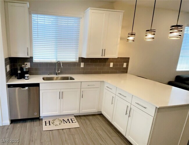 Building Photo - 3447 Covilha Ln
