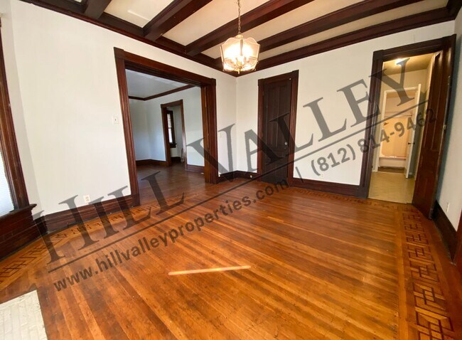 Building Photo - 524 S 6th St