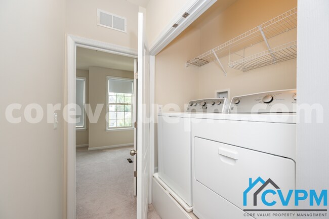 Building Photo - 1216 Acorn Ln