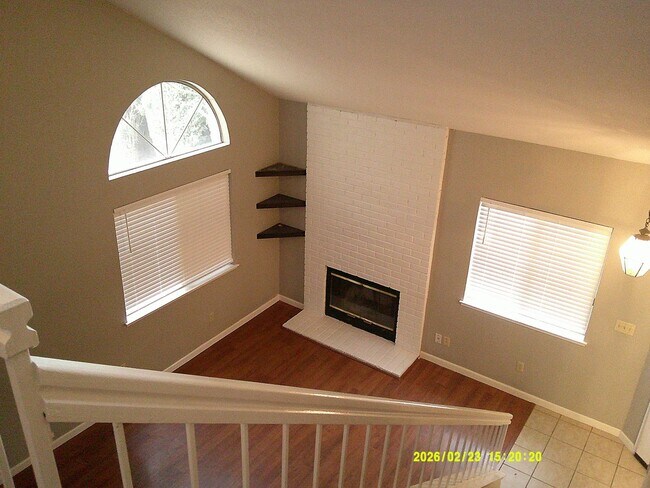 Building Photo - 4 bedroom in Dixon with spacious back yard