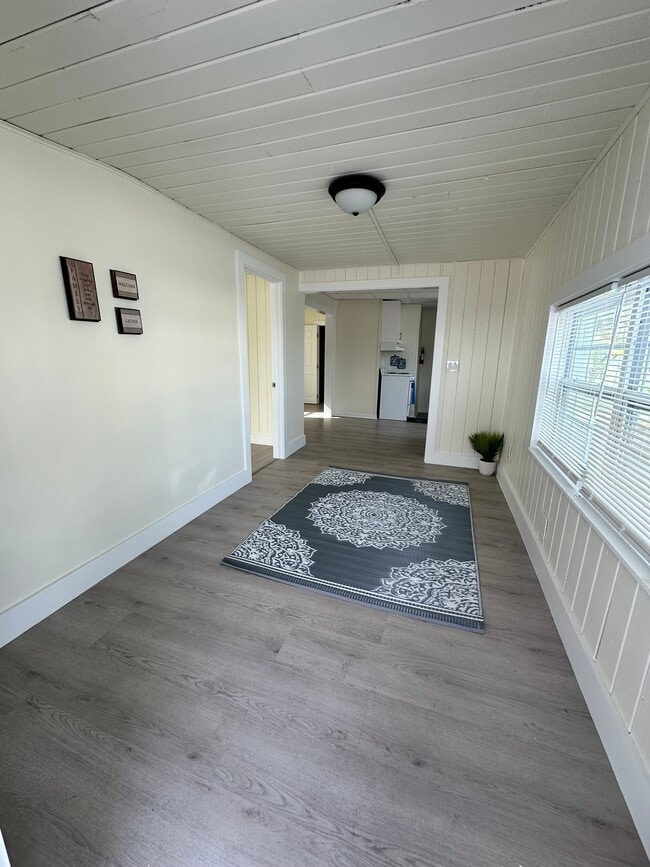 Example of Cottage Living Area - Ocean Tide