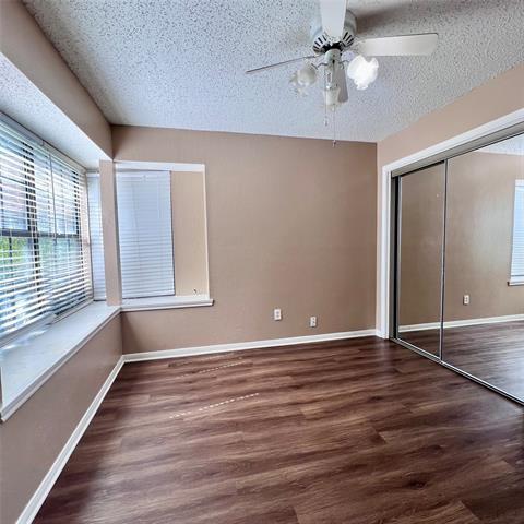 Building Photo - 205 Sunset Dr