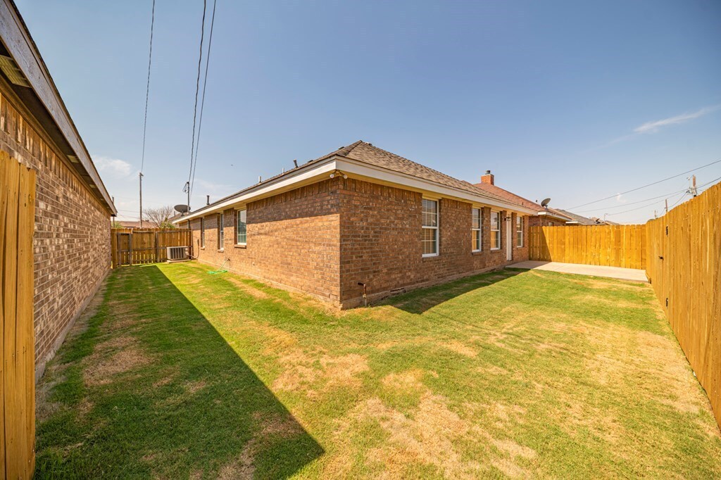 Building Photo - 2207 Medford Ct