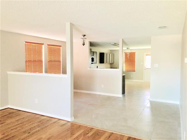 Building Photo - 1620 Flagstone Ln