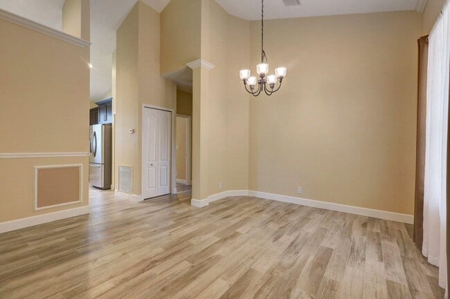 Building Photo - 2951 SW Pond Way