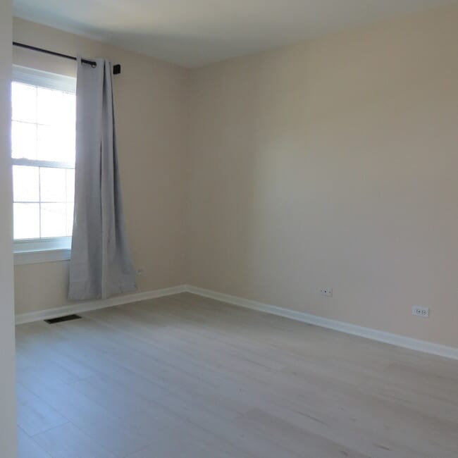 Building Photo - 2530 Warm Springs Ln