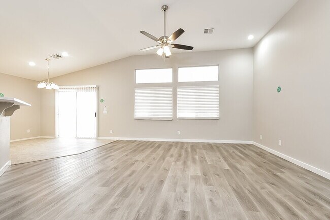 Building Photo - 6901 Rosinwood St