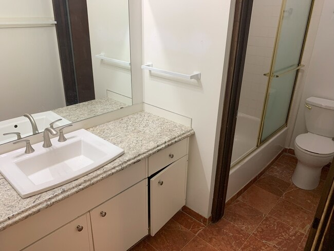 Building Photo - 120 N G St