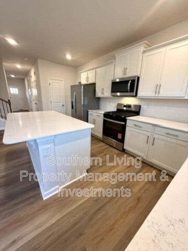 Building Photo - 1413 Secrest Cmns Dr