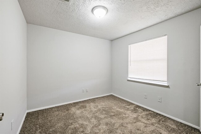 Building Photo - 5420 Ridge Wind Ln