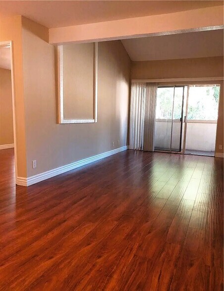 Building Photo - 28915 Thousand Oaks Blvd
