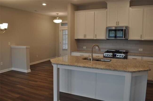 Building Photo - 1345 Endicott Ct