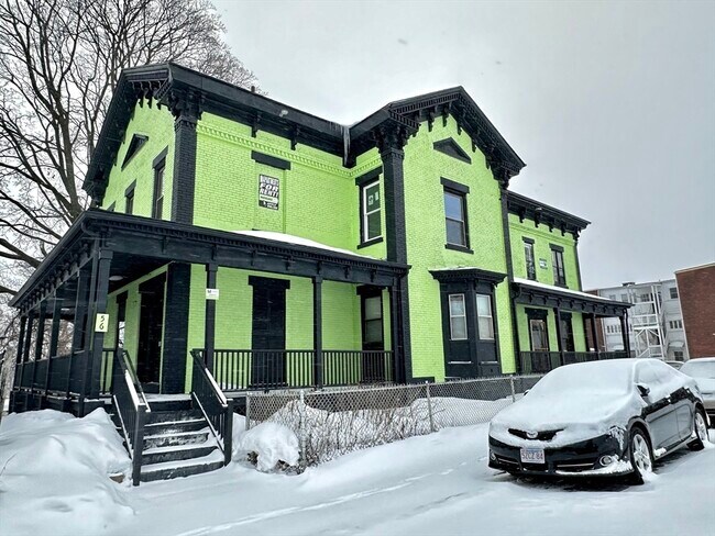 Building Photo - 56 Clinton Ave