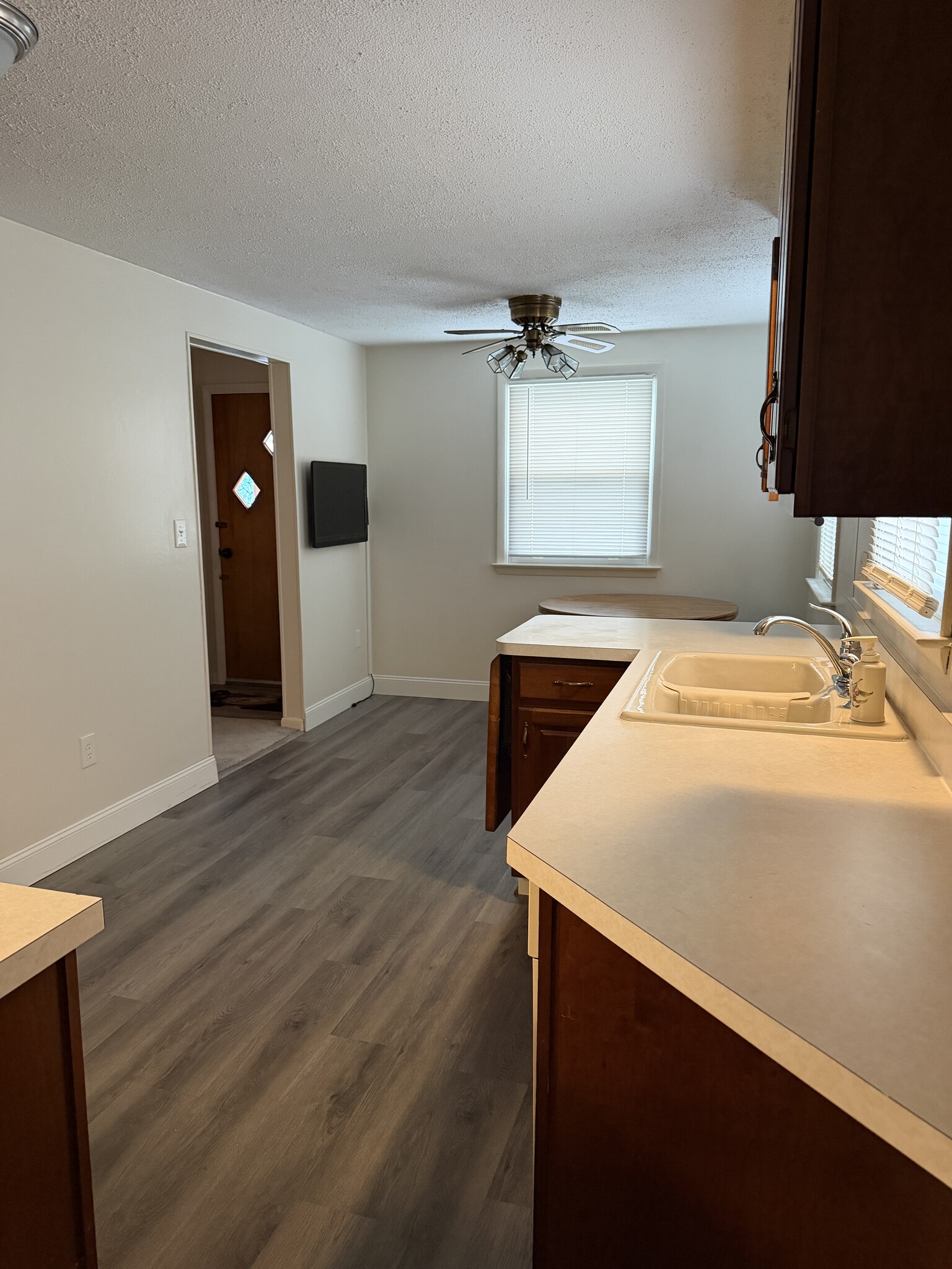 Building Photo - 152 Clover Ridge Dr