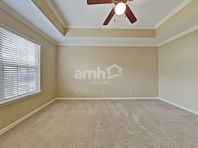 Building Photo - 1515 Pathfinder Ln