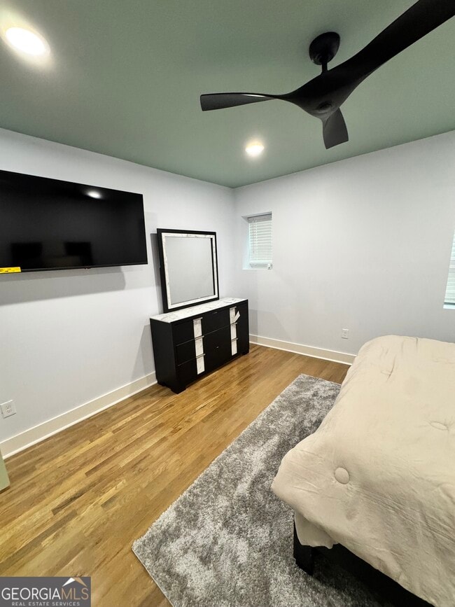 Building Photo - 2618 Meadow Lark Dr