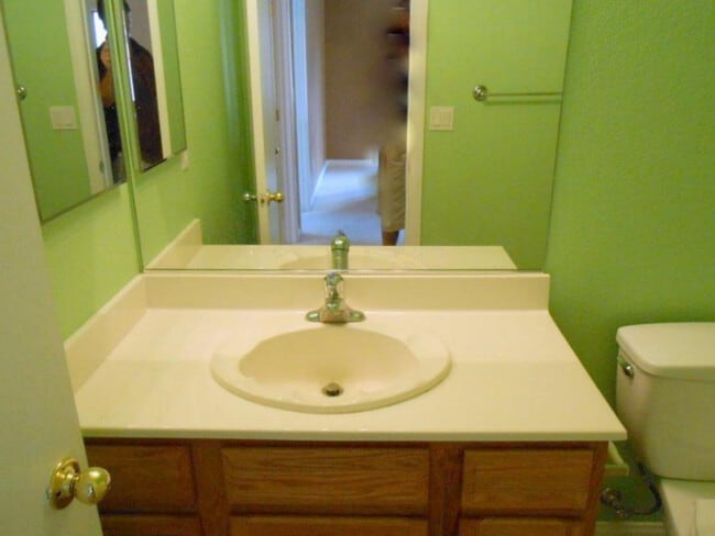 Building Photo - Beautiful Spacious 2 Story Home in Northwest