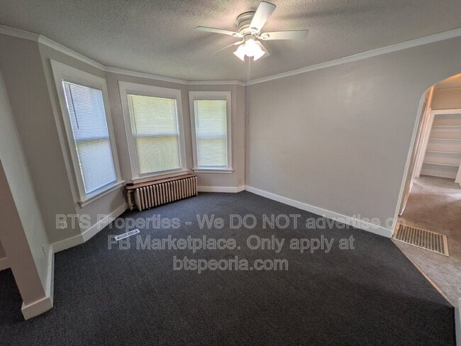 Building Photo - 1530 W Barker Ave