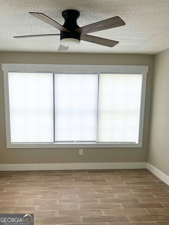 Building Photo - 124 Wolfbay Cir