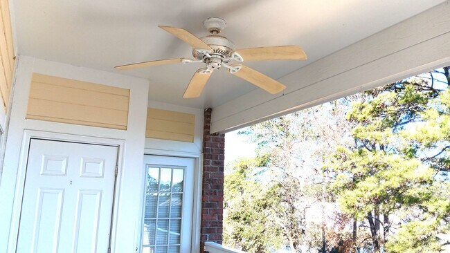 Building Photo - Furnished Two Bedroom, Two Bath Condo in Little River! Community Pool