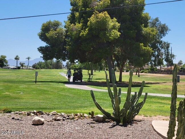 Building Photo - 11832 N Balboa Dr