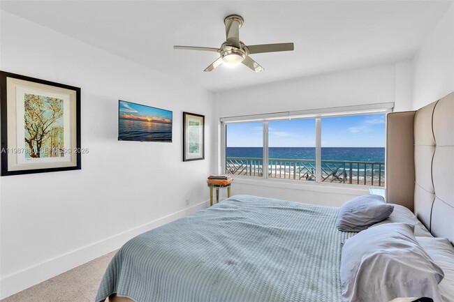 Building Photo - 4144 El Mar Dr