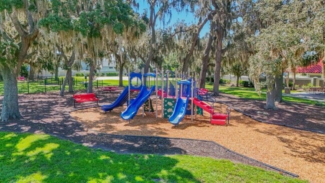 Building Photo - 3028 Lakes Crest Ave