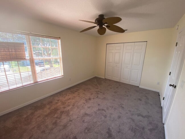 Building Photo - Beautiful, Family & Pet Friendly, 2 Story,...