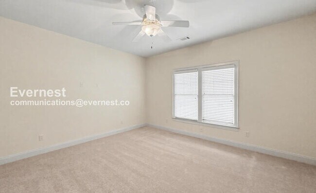 Building Photo - 2067 Ross Park Way