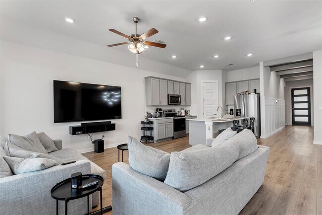 Building Photo - 308 Barton Run Dr